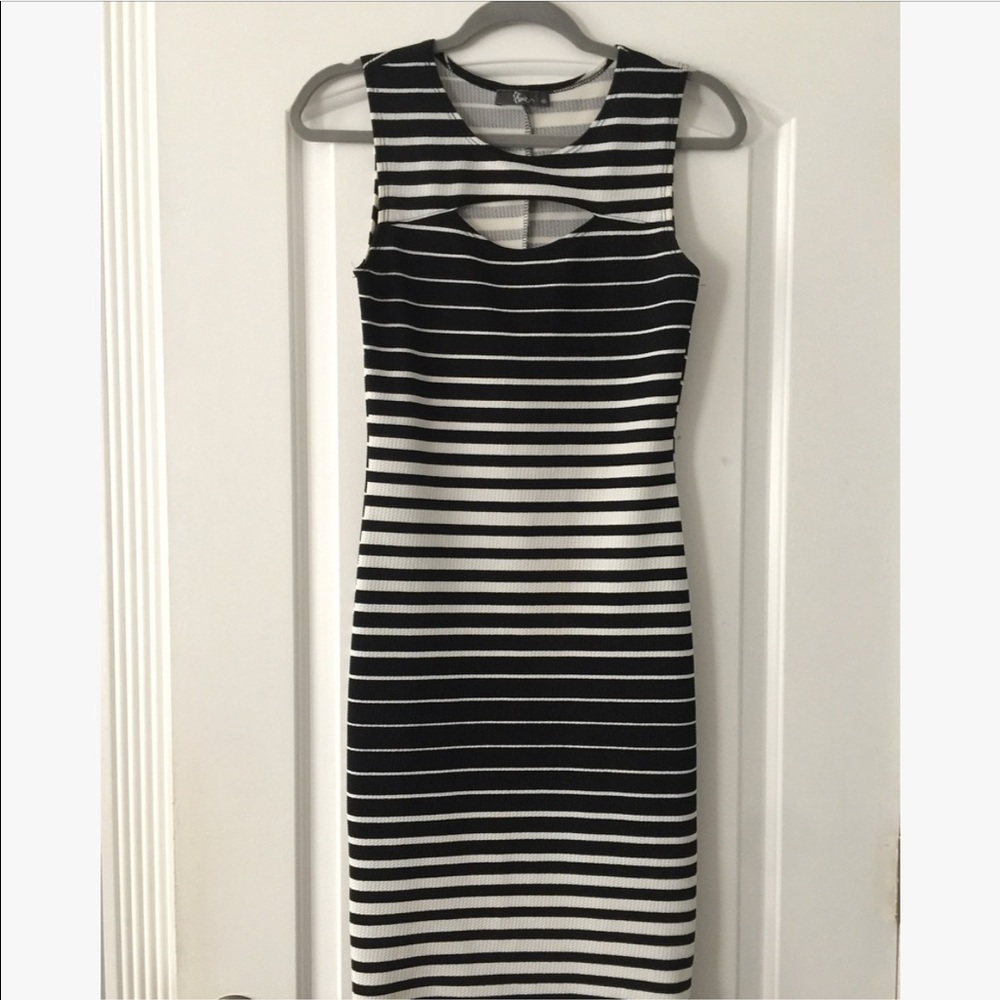 Elegant knee length dress